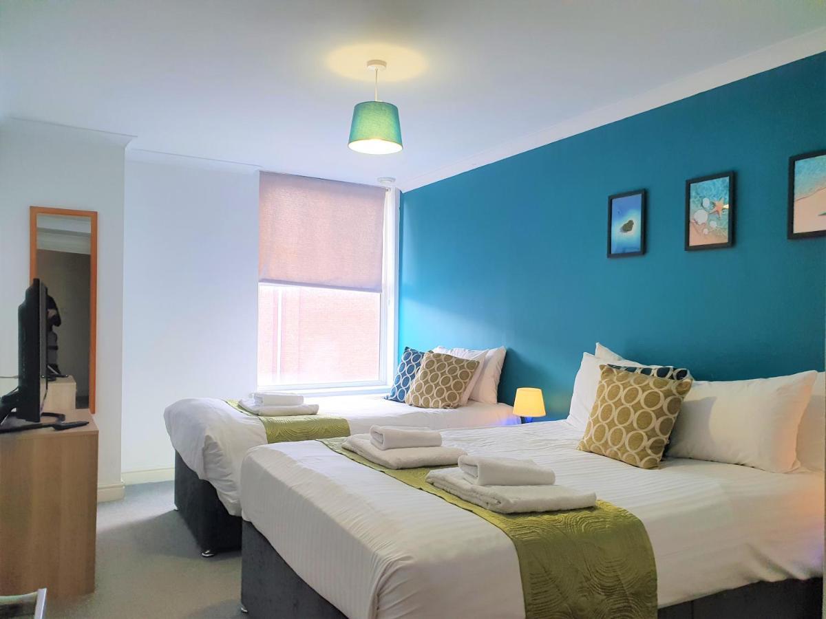 Old Town Apartments Суиндън Екстериор снимка